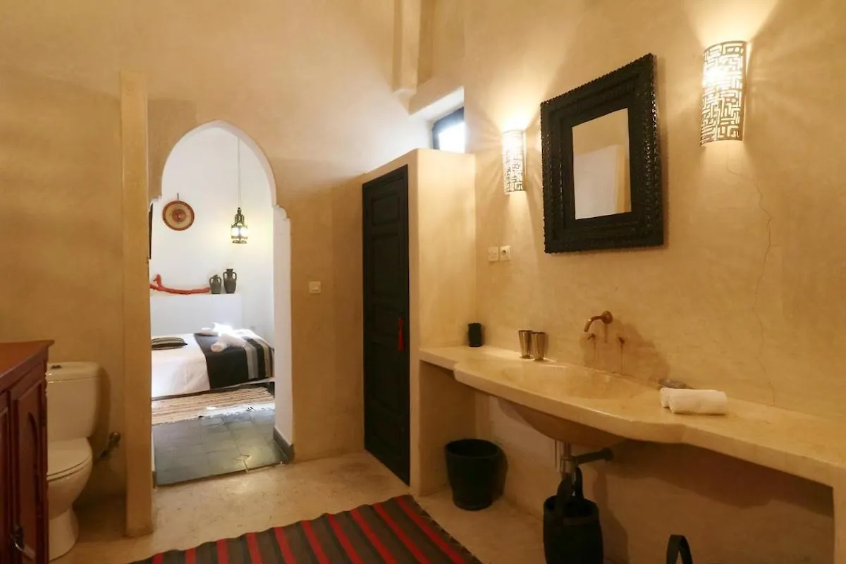 Riad Xcix, Basin, 3 Bedrooms In Medina Excluded Marrakesh 0*,