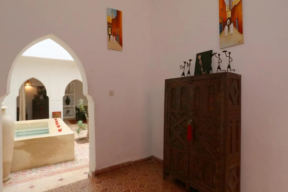 Riad Xcix, Basin, 3 Bedrooms In Medina Excluded Marrakesh